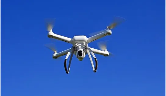 Sai de baixo! Drone atira fezes e urina em apoiadores de Lula antes de evento; veja vídeo 