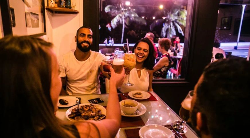 Os Bairros De Salvador Com as Pessoas Mais Bonitas, Segundo Ia