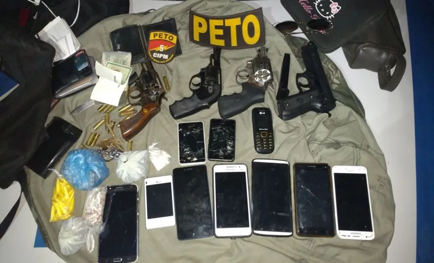MUITOS TIROS: Trio é flagrado assassinando homem na Bahia e morre em confronto com a PM