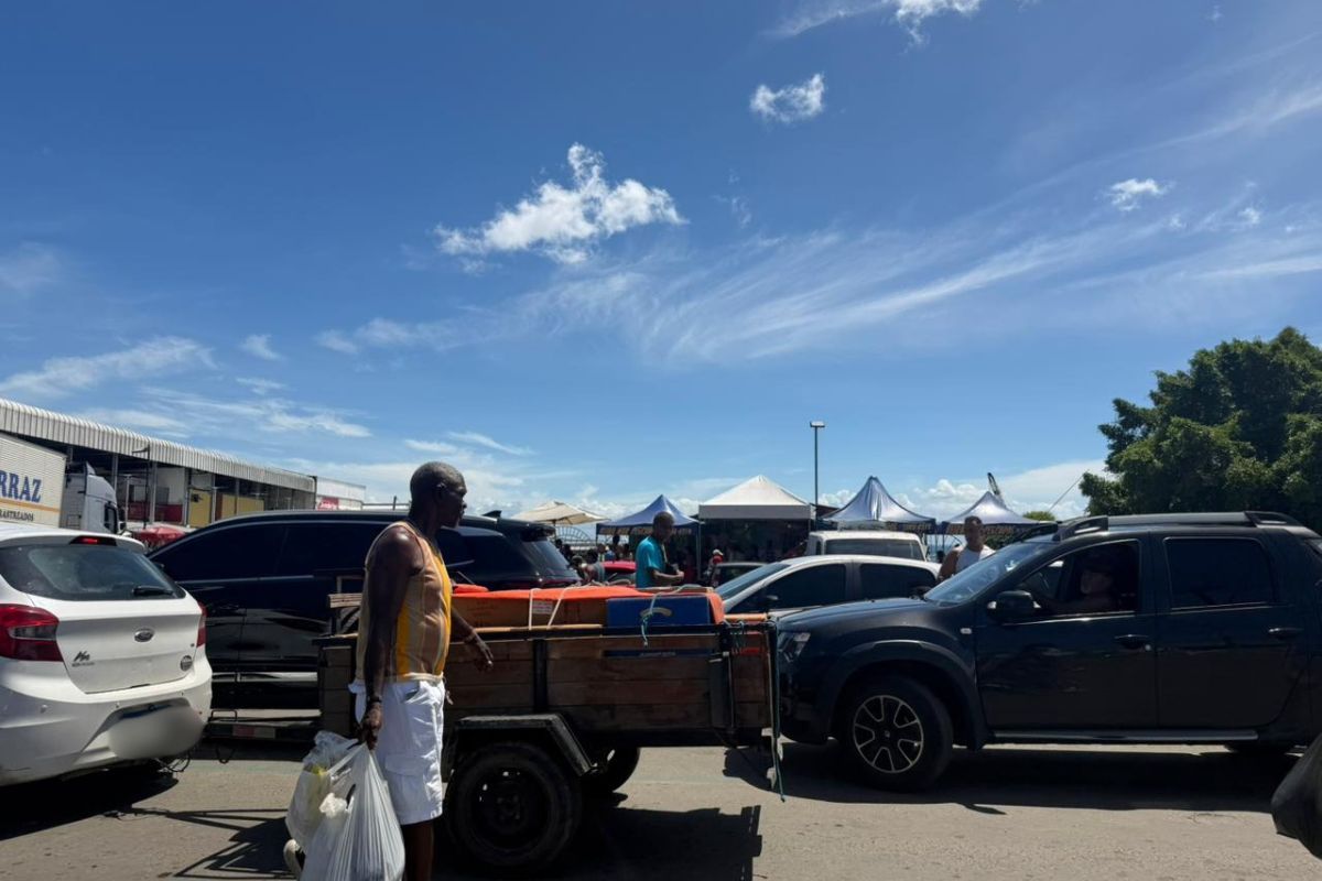 Fila No Ferry Boat Chega a 4 Horas Em Salvador Na Quinta Feira Santa. | Foto: Jo&atilde;o Tramm Aratu On 