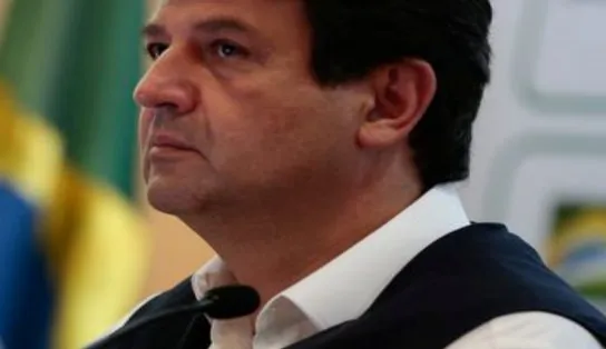 Mandetta fala sobre possível candidatura a presidência e alfineta Bolsonaro: "esse homem deve sonhar comigo"