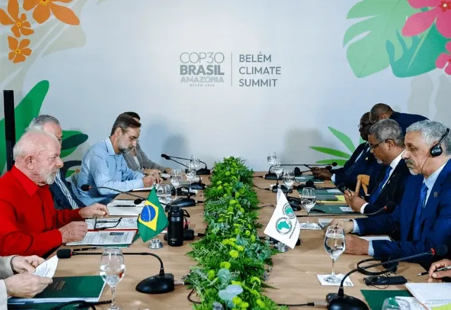 COP30: Lula se reúne com líderes mundiais em parque no coração de Belém