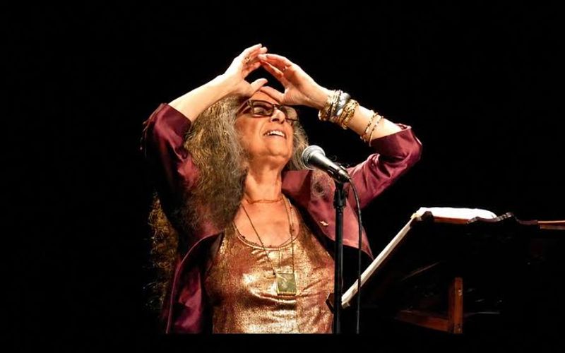 Maria Beth&acirc;nia inspira a exposi&ccedil;&atilde;o &ldquo;Abelha Rainha &ndash; Vida, M&uacute;sica, Amor e Poesia&rdquo;. A mostra re&uacute;ne trabalhos de 25 artistas visuais e fot&oacute;grafos no Santo Ant&ocirc;nio Al&eacute;m do Carmo e tem entrada gratuita/Foto: M&aacute;rio Edson&nbsp;