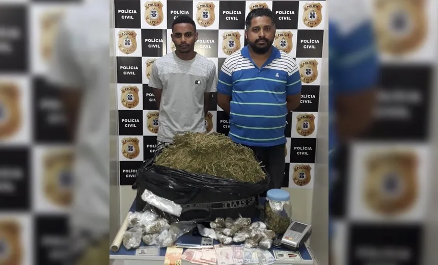 Dupla é presa em flagrante transportando drogas em veículo no interior da Bahia