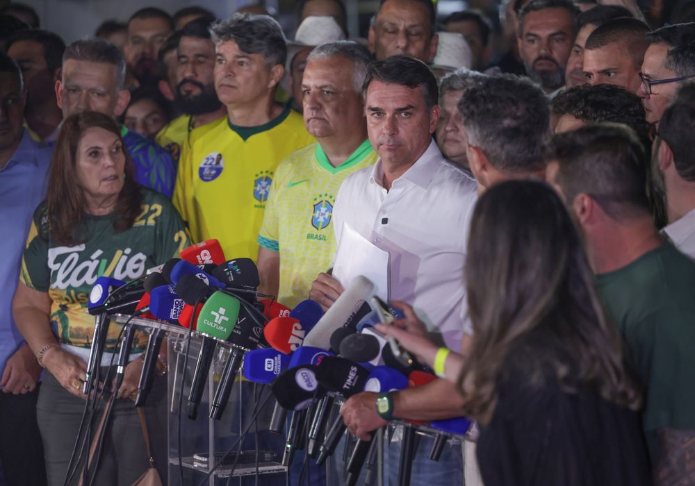 Flávio diz que não vai reconhecer resultado das eleições