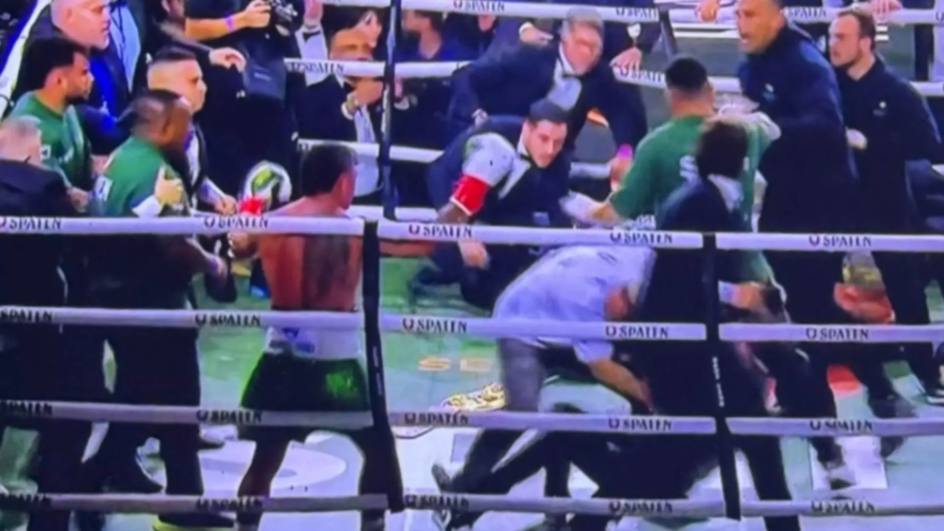 Confusão no ringue resulta em suspensões de Popó, Wanderlei Silva e equipes