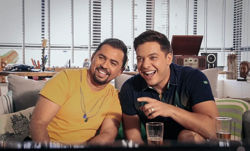 Wesley Safadão e Xand Avião lançam parceria “Eu e a Torcida do Brasil”; veja clipe