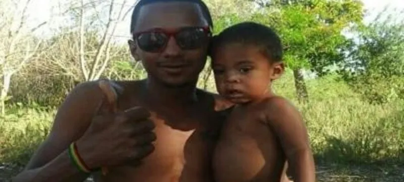 CRUELDADE: Pai e criança de dois anos são mortos a tiros dentro de bar no oeste da Bahia