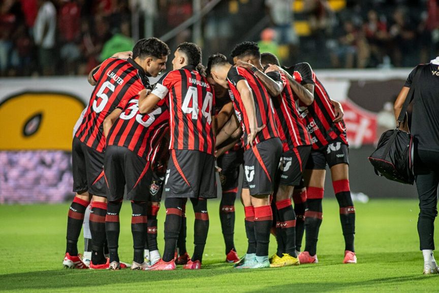 Universidad Católica X Vitória Onde Assistir, Escalações E Arbitragem