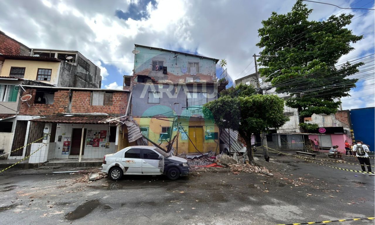 Desabamento de marquise na Ribeira. Foto: Rosana Bomfim | Aratu On