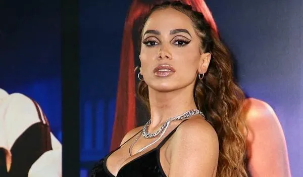Anitta ganhou R$ 80 milhões com publicidade este ano, diz colunista