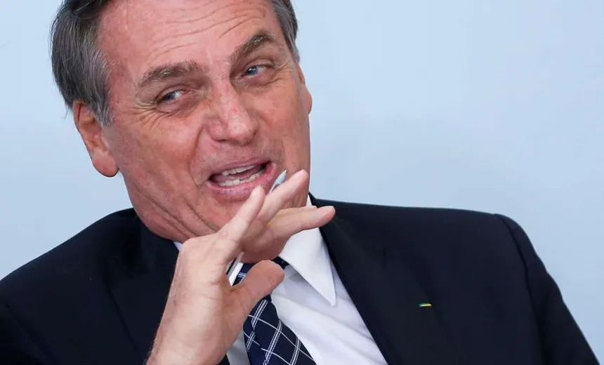 Na bronca: Bolsonaro chama de "hipocrisia" críticas de nepotismo