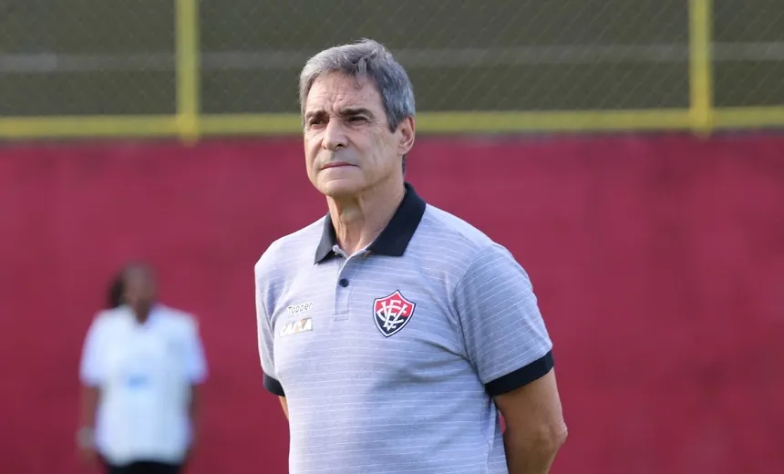 Paraná x Vitória: Carpegiani muda ataque para escapar do rebaixamento; veja o time