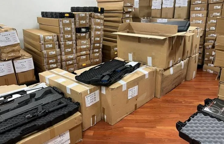 Investigações da PF na Bahia permitem desvendar esquema de tráfico internacional de armas