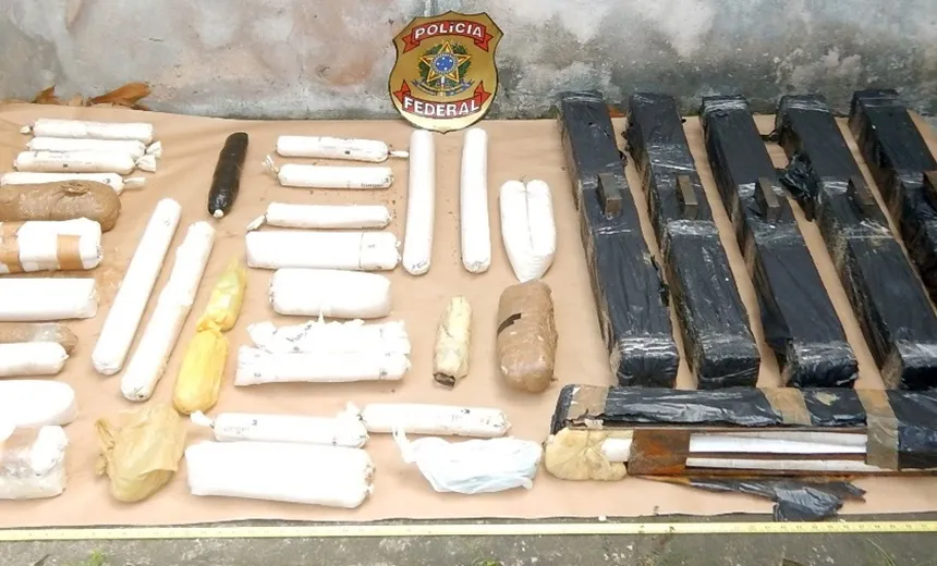 Polícia Federal divulga quantidade de explosivos apreendidos em lancha