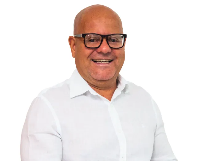 O vereador de Lauro de Freitas, Almir Santos (REDE) assumiu interinamente a presidência da Câmara Municipal do município