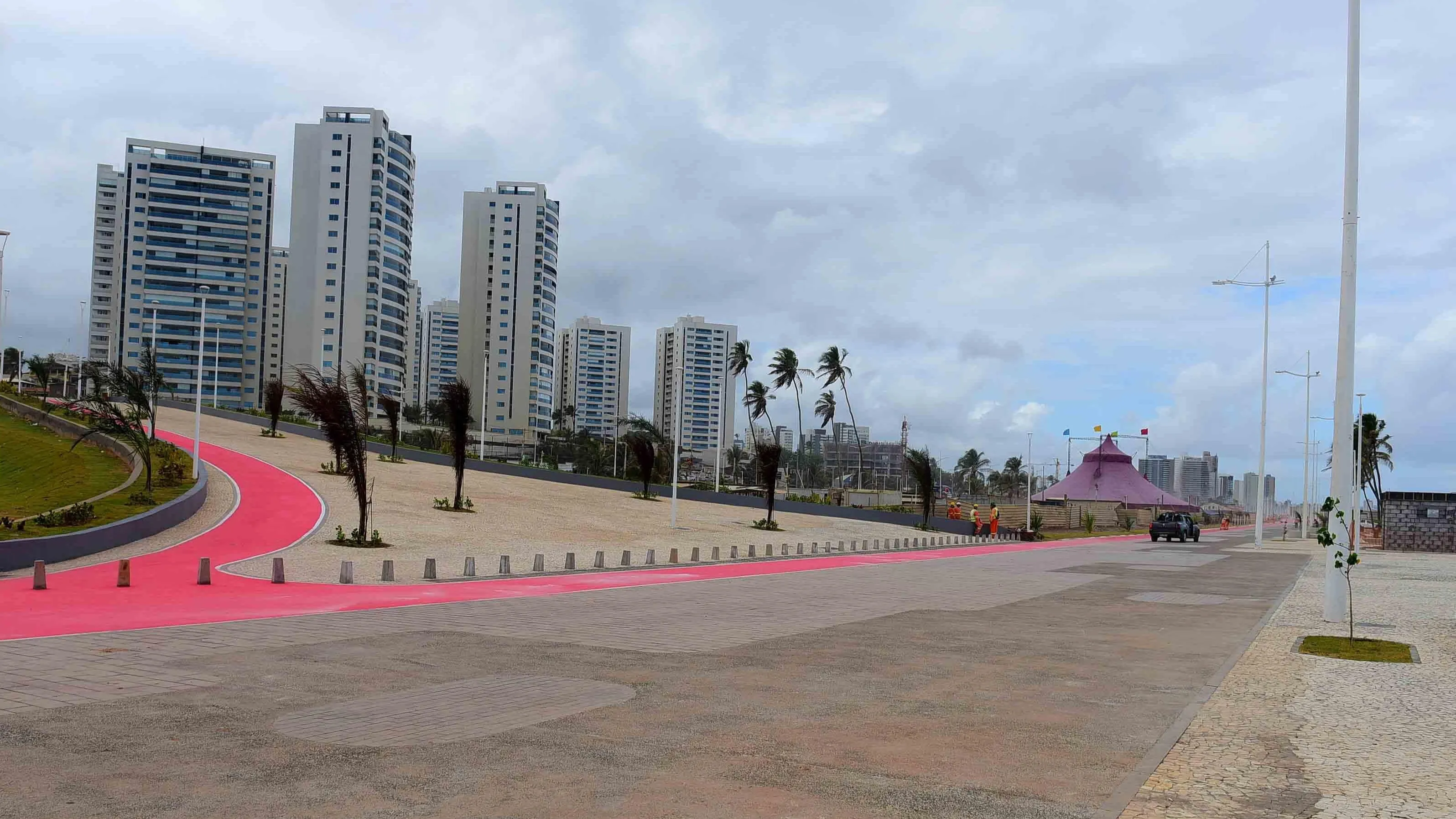 Prefeitura quer ampliar altura máxima de prédios na orla de Salvador
