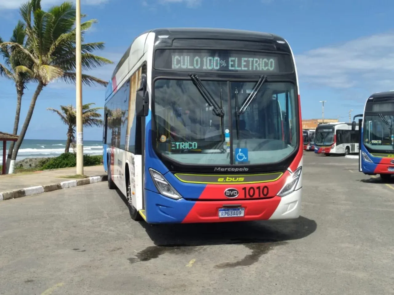 Linhas de ônibus de Ipitanga são suspensas após ameaças de queima de coletivos