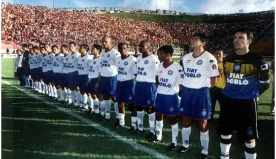 #TBT: Em 2002, Bahia celebrou o bi da Copa do Nordeste em pleno Barradão, palco do clássico deste sábado; TV Aratu transmite