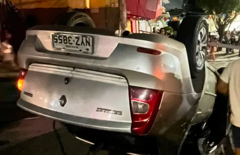 Motorista é preso após derrubar poste, atropelar ciclista e capotar carro em Periperi