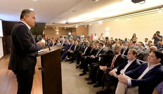Coca-Cola, Mondial e outras empresas assinam com o Governo da Bahia intenções que podem gerar empregos 
