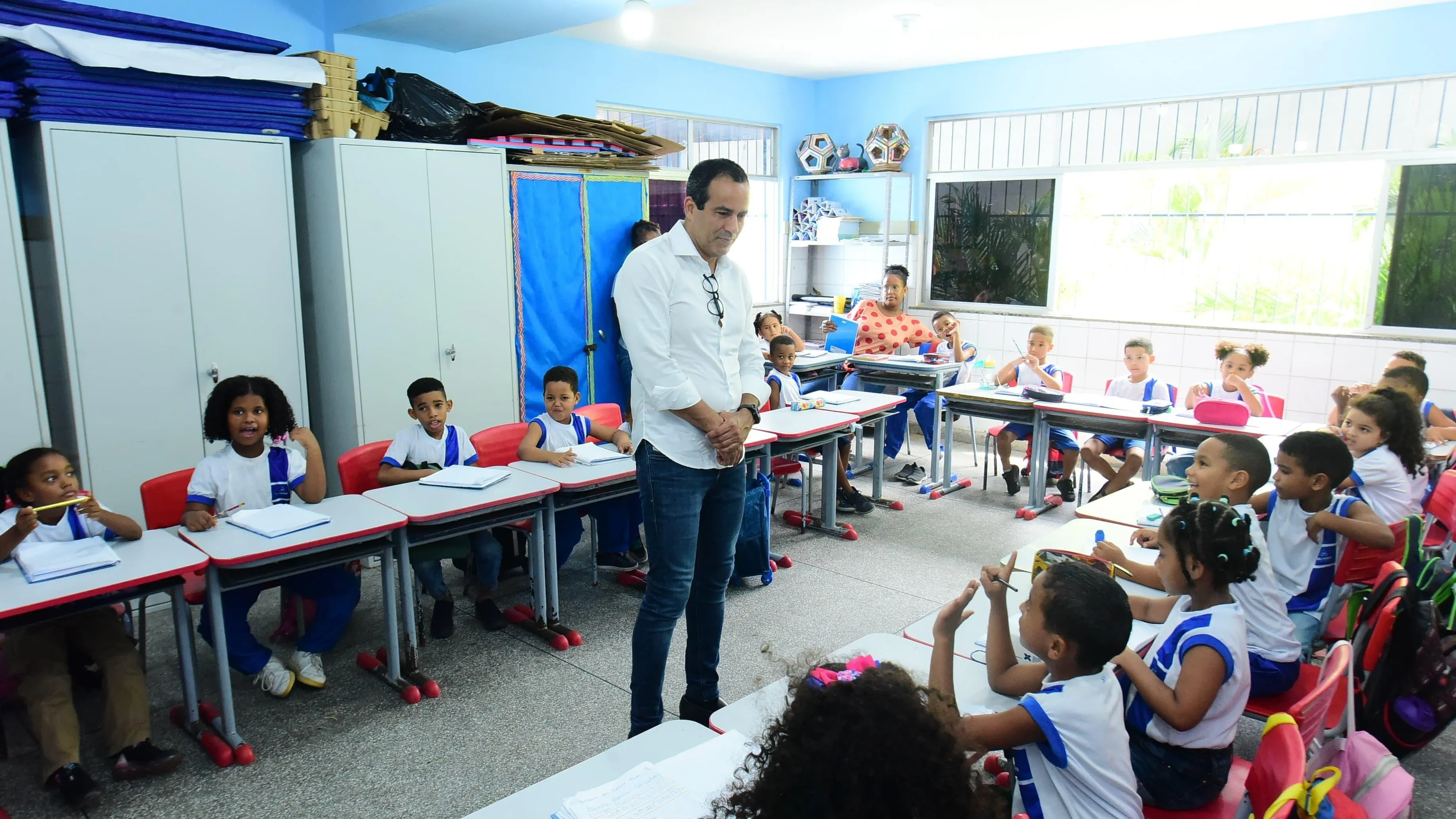 Prefeitura pede fim de greve e diz que 78% das escolas operam em Salvador