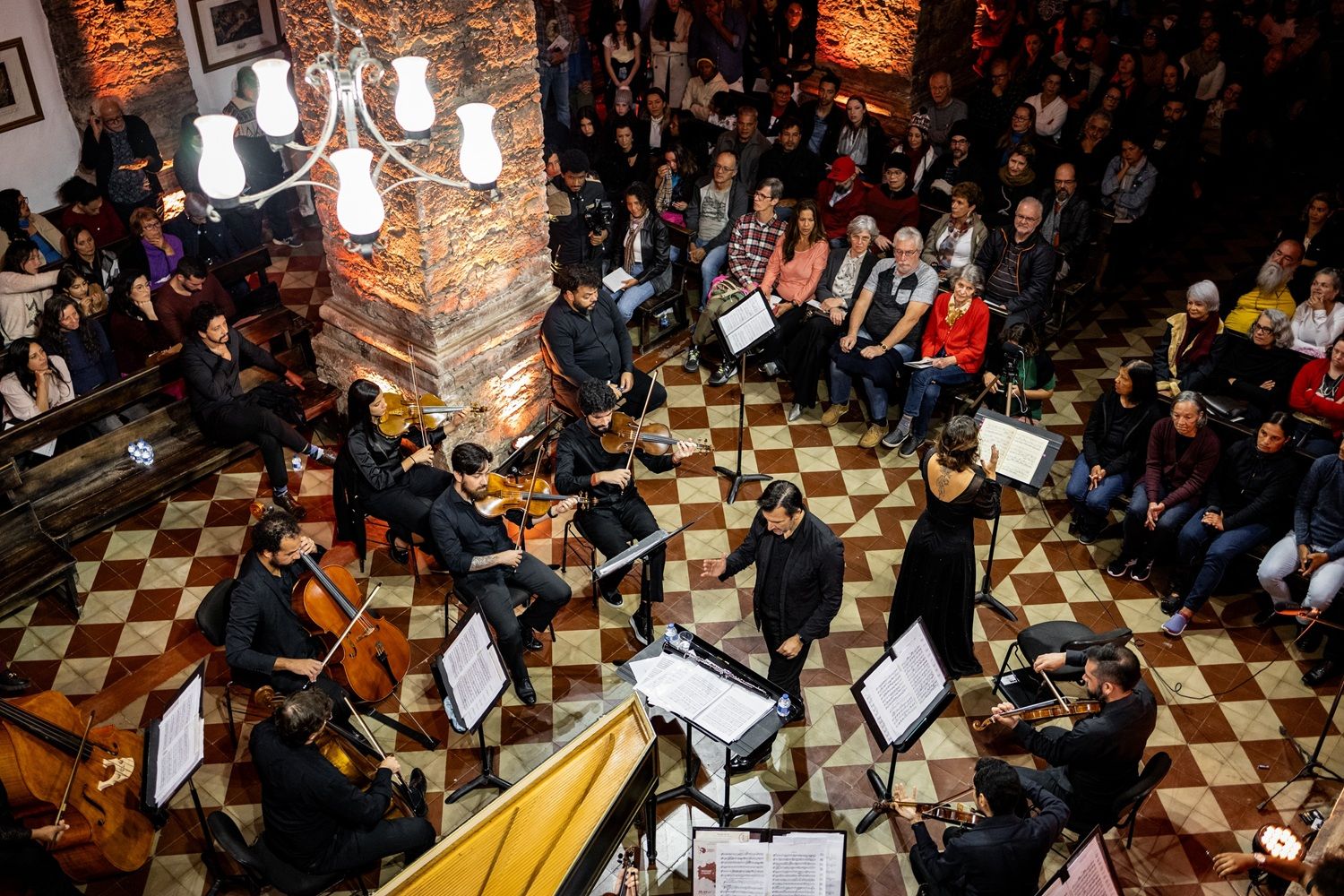 O repertório será acompanhado por declamações do ator Marcelo Praddo, com poemas do baiano Gregório de Matos. | Foto: Fernando Gomes/Divulgação