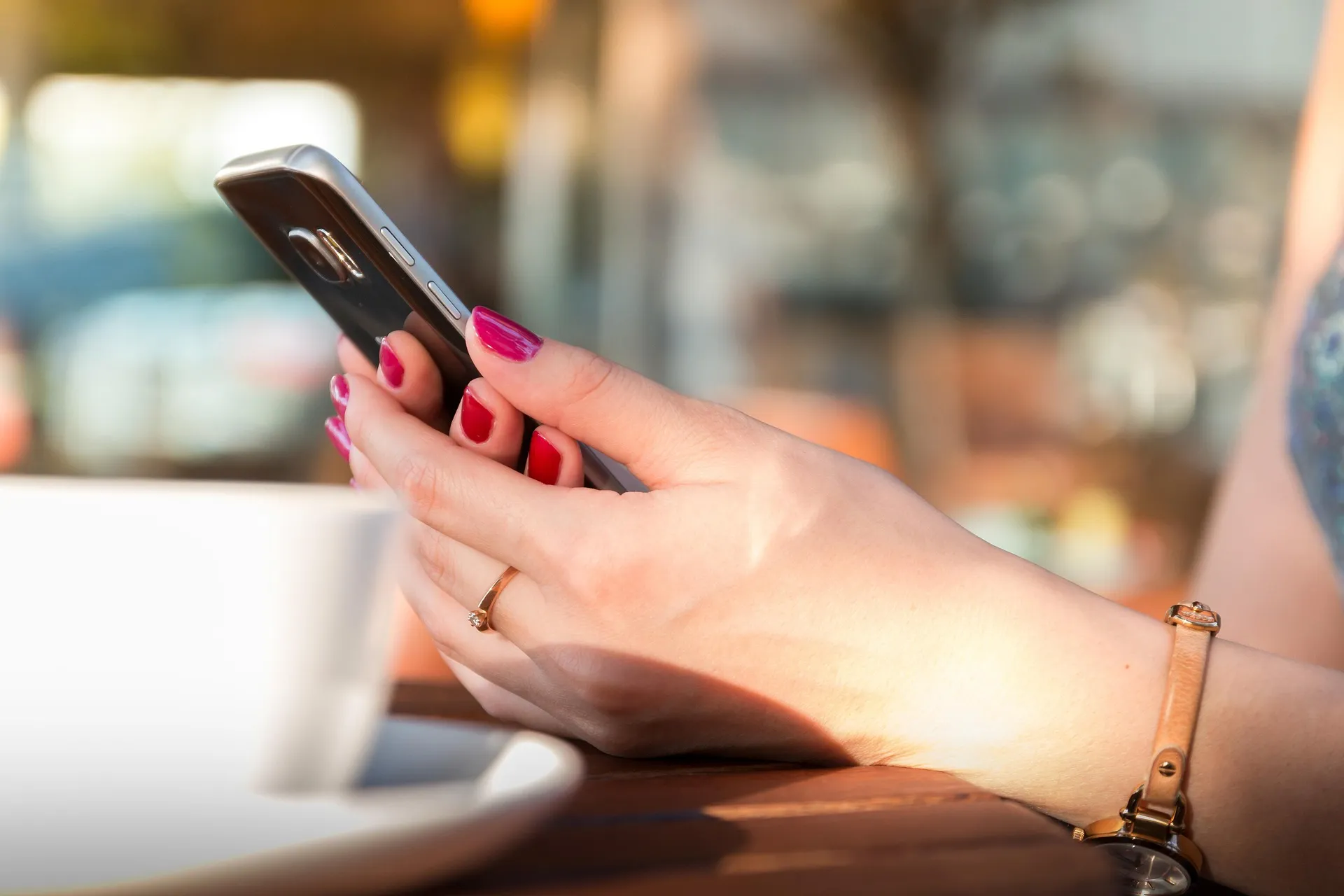 Seu celular pode estar sendo espionado: saiba como descobrir