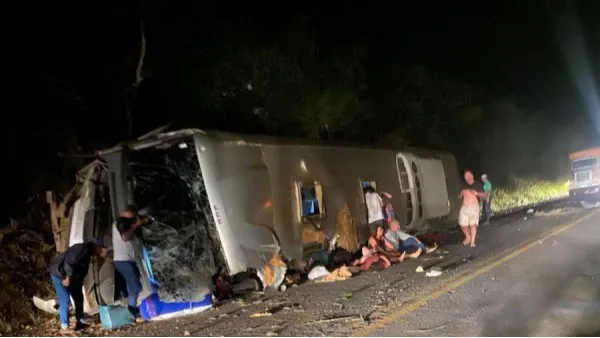 Motorista promete deixar profissão após acidente em Pernambuco com 15 mortes