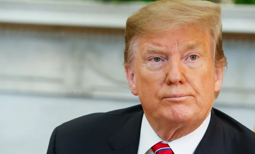 Donald Trump usa redes sociais para ameaçar atacar Irã com "força esmagadora"