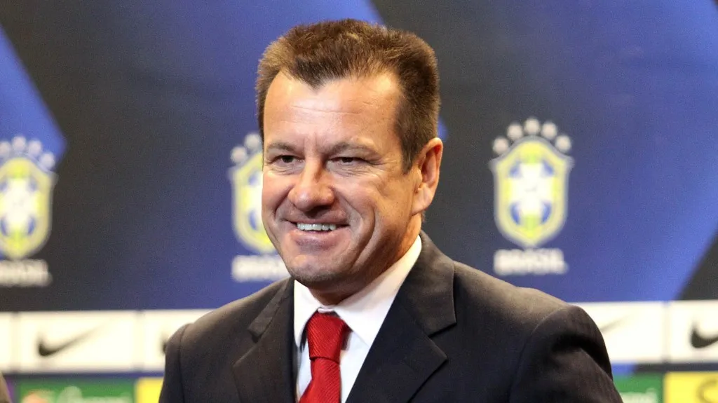 Dunga corta Oscar e chama Robinho e Casemiro para a Copa América
