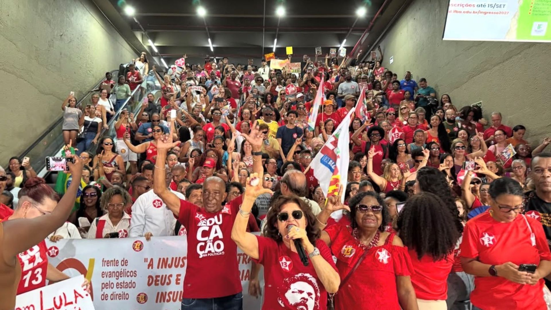Mobiliza&ccedil;&atilde;o na Esta&ccedil;&atilde;o da Lapa; Foto: Professor Rui / Instagram