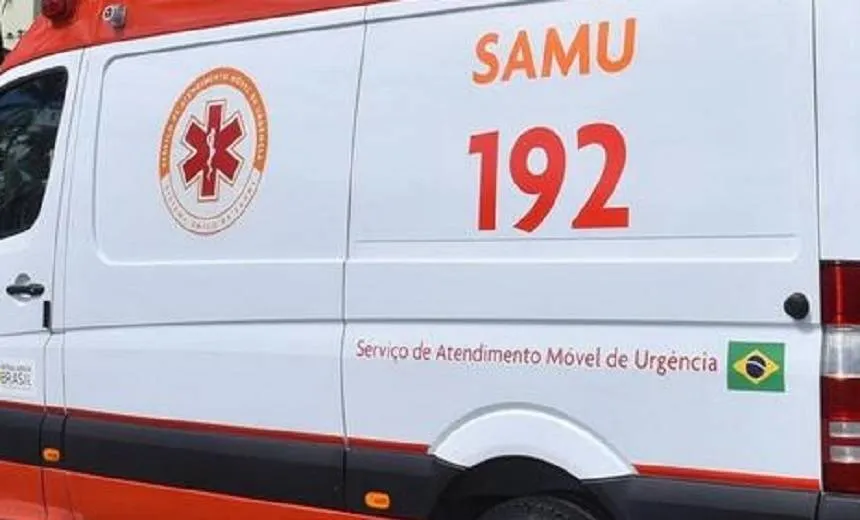Grave acidente envolvendo moto e micro-ônibus deixa dois mortos na BR-324
