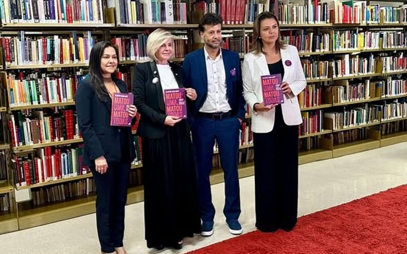 Entre seus sucessos estão “O Nome da Morte”, traduzido em mais de 20 países e adaptado para o cinema, e “Dias de Inferno na Síria”/Foto: Divulgação/Biblioteca do Senado Federal