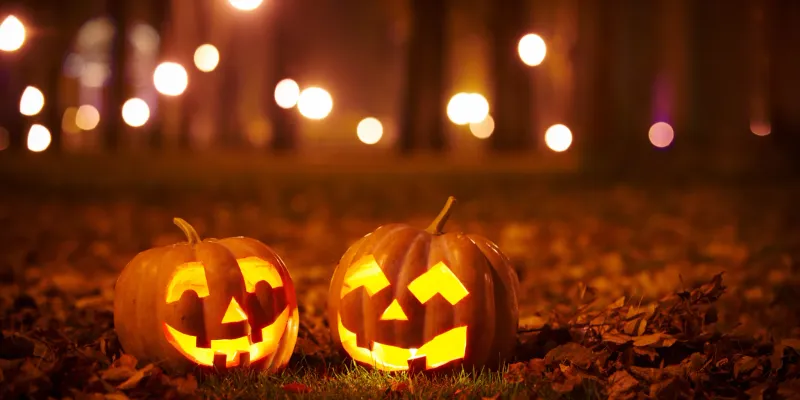 Apesar de não ser uma tradição brasileira, o Halloween se popularizou no país, principalmente por influência da cultura norte-americana, difundida por filmes, séries e cursos de idiomas/Foto: iStock
