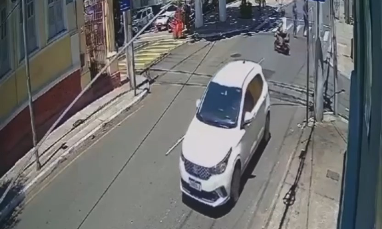 Vídeo mostra suspeitos pelo sequetro de  Ivanilson Gomes, chegando a sede do PV.Foto: Reprodução