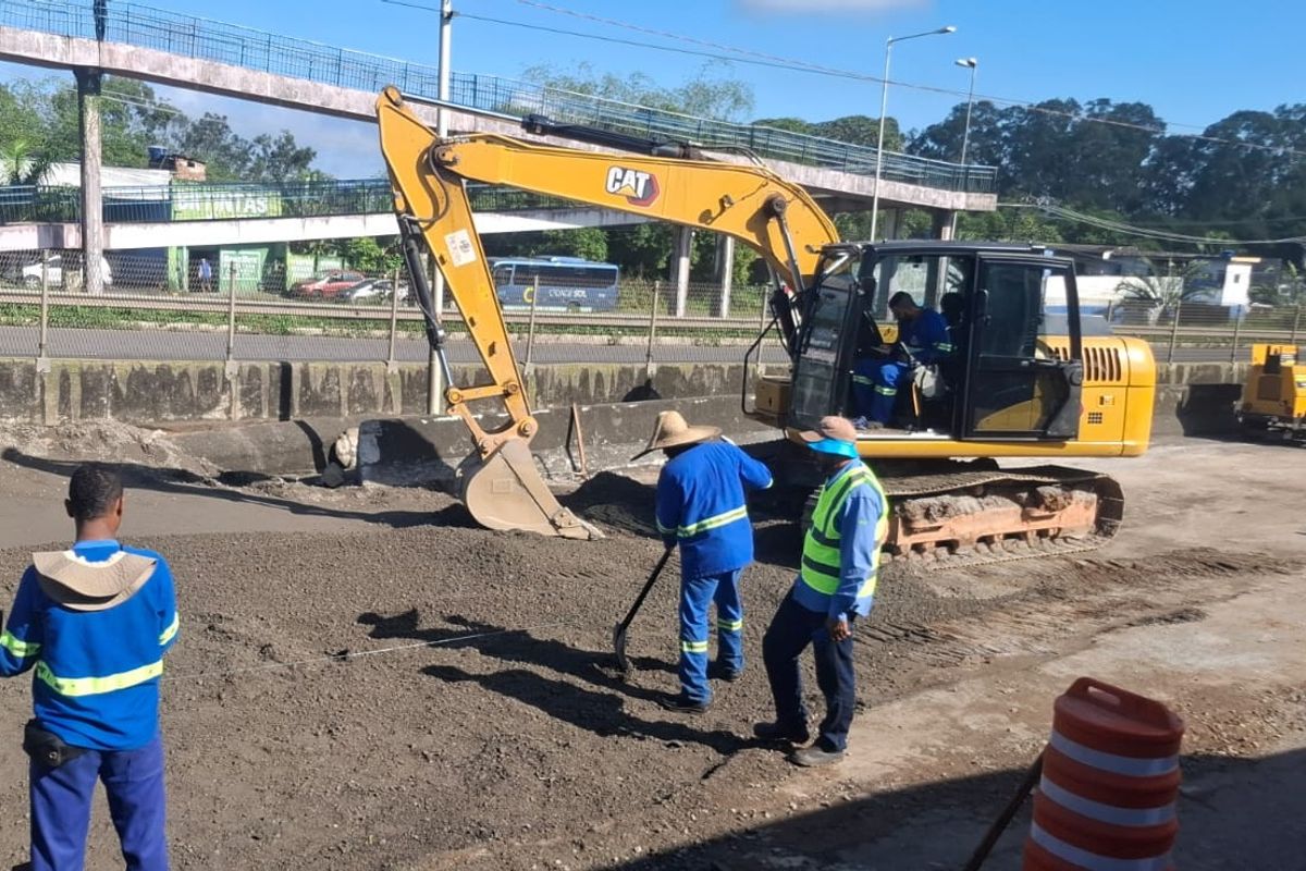 Obra na BR-324. Foto: &Iacute;caro Lima | TV Aratu