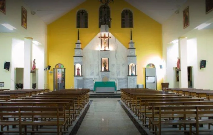 Cinco pessoas apresentam lesões na pele após unção com óleo em igreja