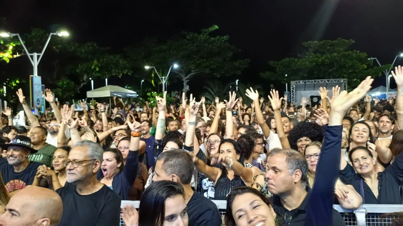 Festival da Primavera encerra edição com homenagem a Raul Seixas 