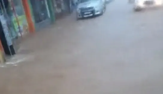Tempestade provoca destruição, leva pânico a moradores de Ilhéus e prefeito declara calamidade pública; veja vídeos