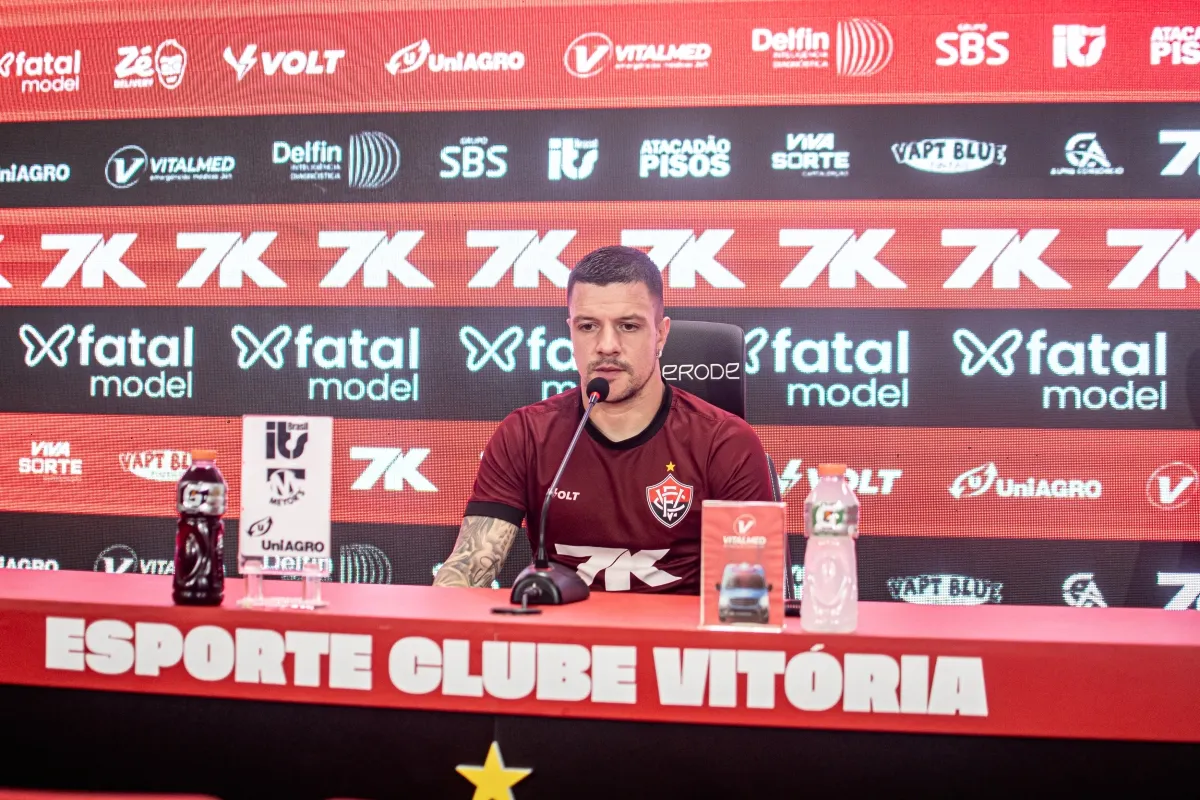 ‘Não é impossível’, diz Renato Kayzer sobre fuga do rebaixamento do Vitória
