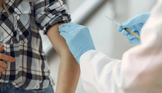 Bahia recebe mais 456,3 mil doses da vacina Pfizer neste domingo