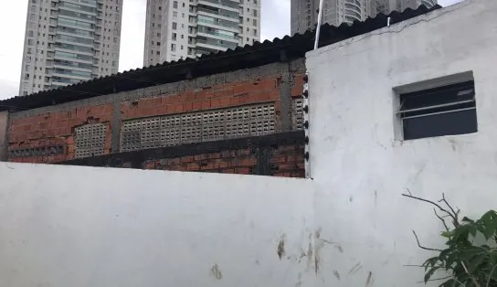 Homem-Aranha de Pernambués aterroriza com furtos em antiga garagem
