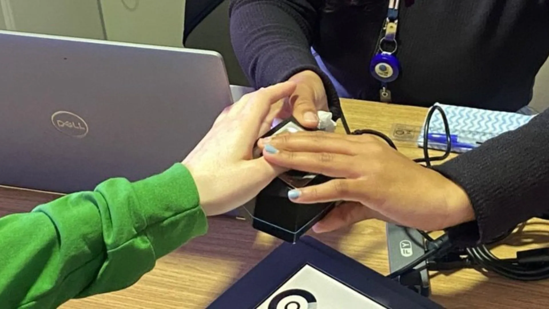 TRE-BA envia mensagens para eleitores sem biometria na Bahia; confira