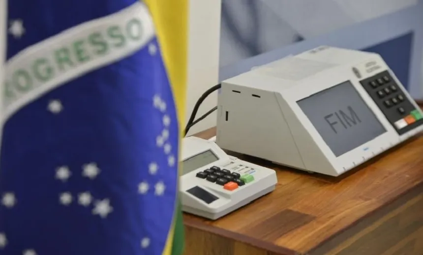 Posso levar o celular? Confira o que você precisa saber para votar neste domingo