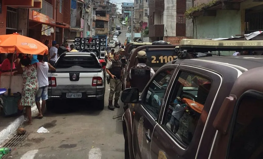 DEU RUIM! PM impede “paredão” no Nordeste de Amaralina e apreende equipamentos
