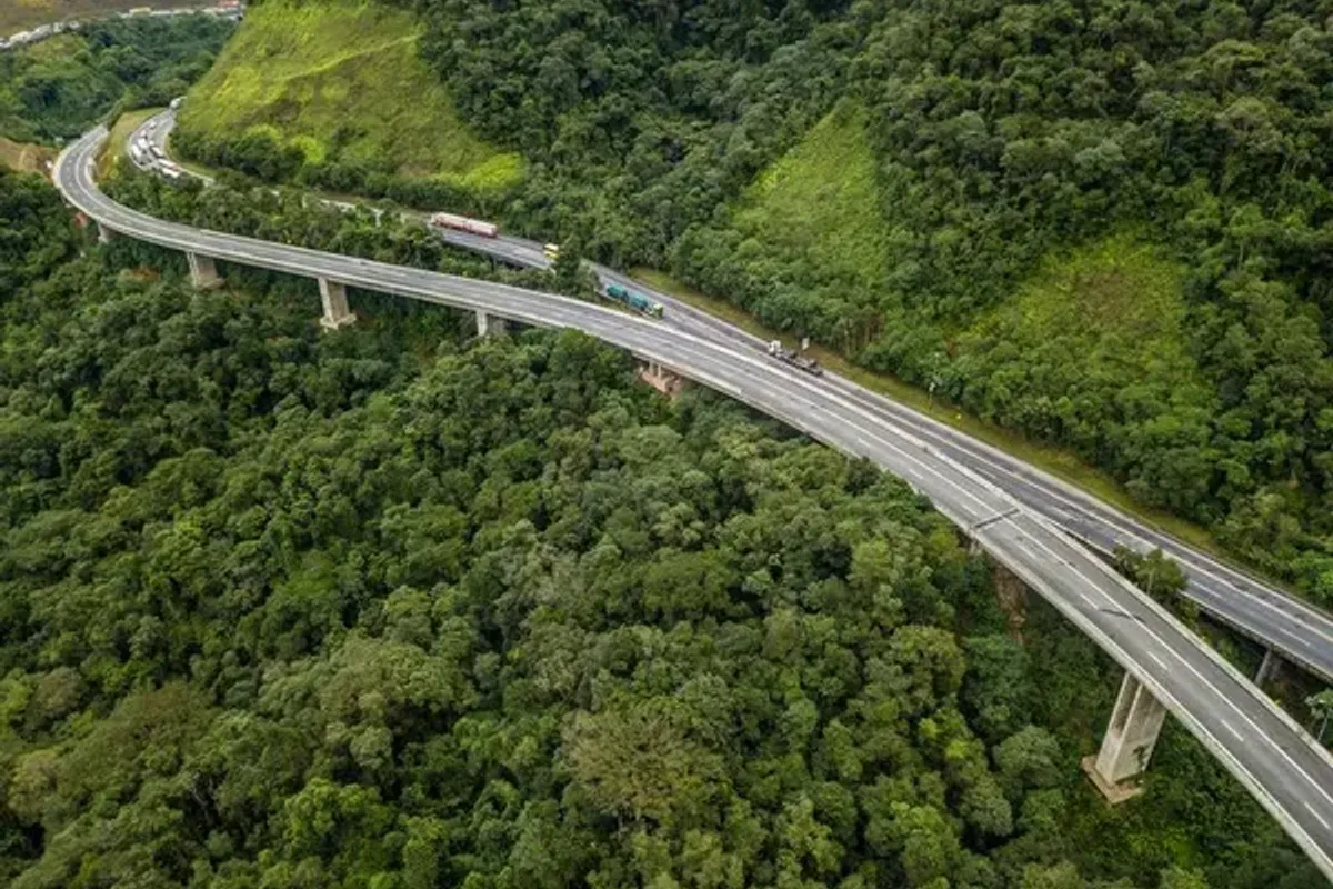 BR-116 &eacute; uma das rodovias federais mais movimentadas do Brasil. Foto: Reprodu&ccedil;&atilde;o