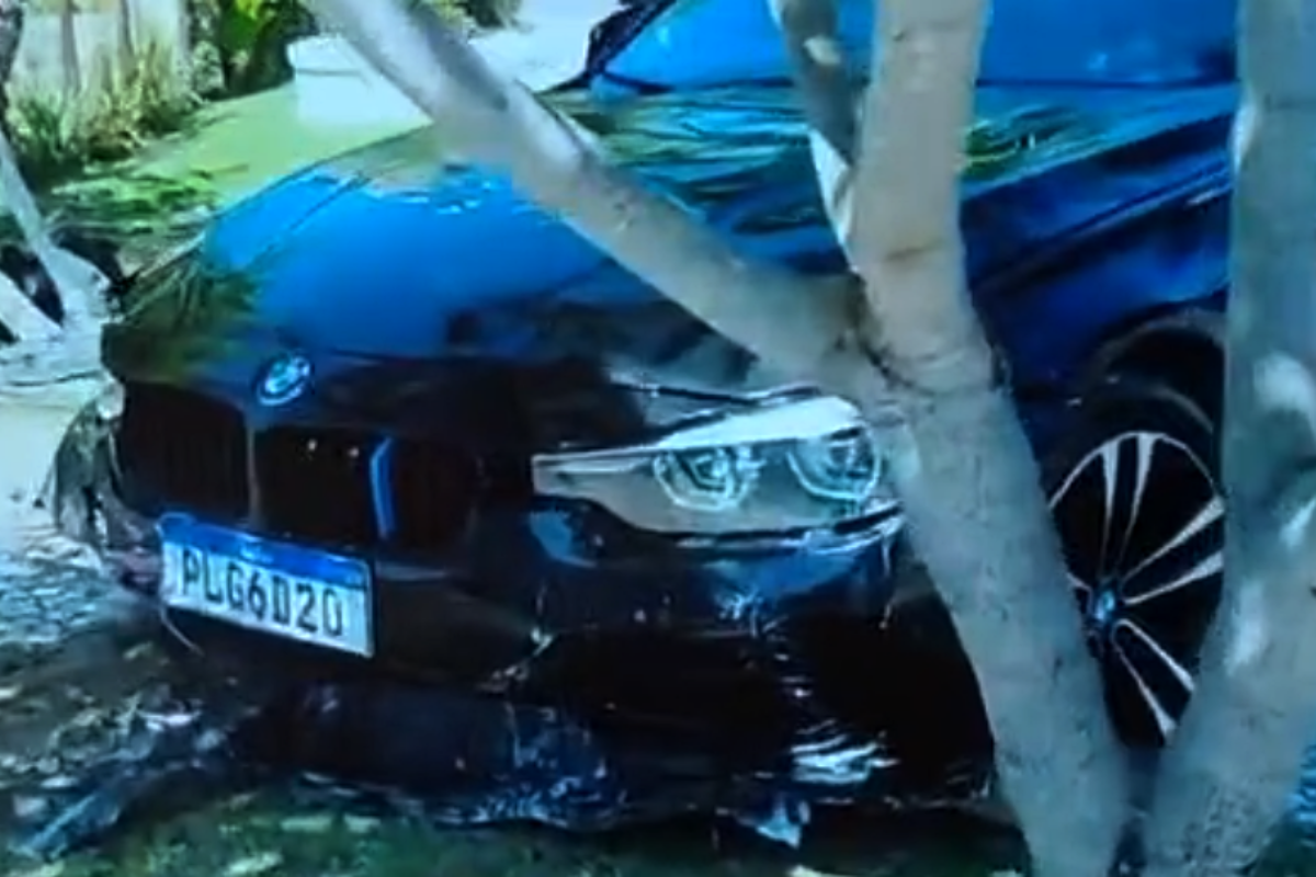 Adolescente atropela dois homens ap&oacute;s pegar carro da m&atilde;e na Bahia. Foto: Redes Sociais