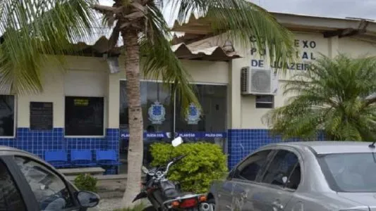 A mulher foi morta a facadas em uma residência na localidade de Vila Santa Inês
