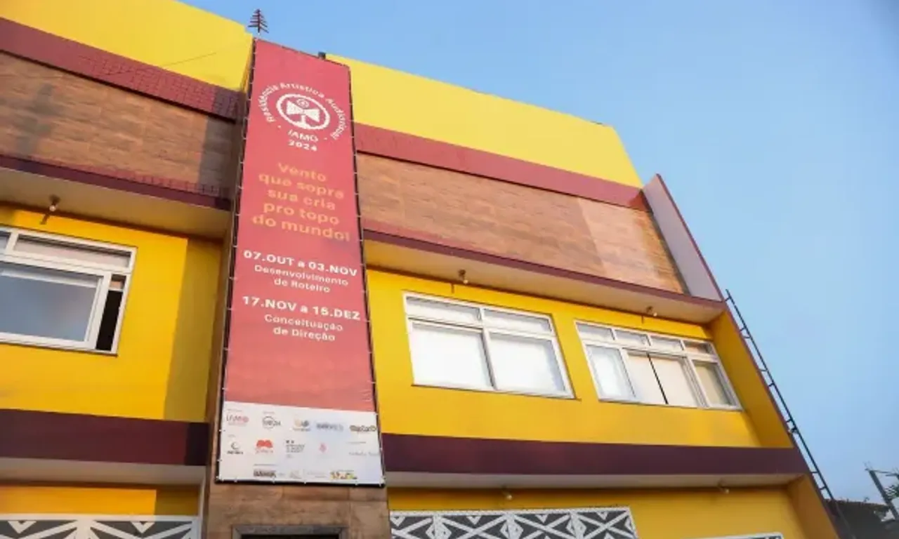Localizado em Cajazeiras, dentro do Quilombo do Coqueiro Grande, o espa&ccedil;o &eacute; a primeira sala de cinema em um quilombo em Salvador. | Foto: Divulga&ccedil;&atilde;o